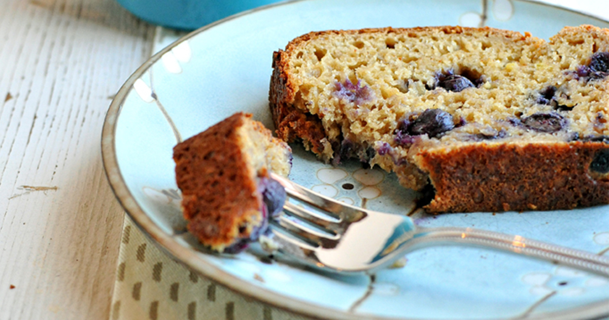 Greek yogurt blueberry banana bread - Superfresh Growers