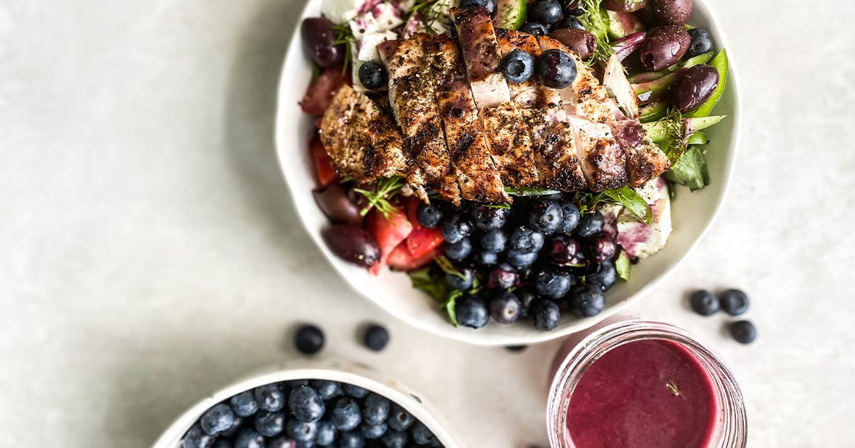 Blueberry Summer Salad with Grilled Chicken - Superfresh Growers
