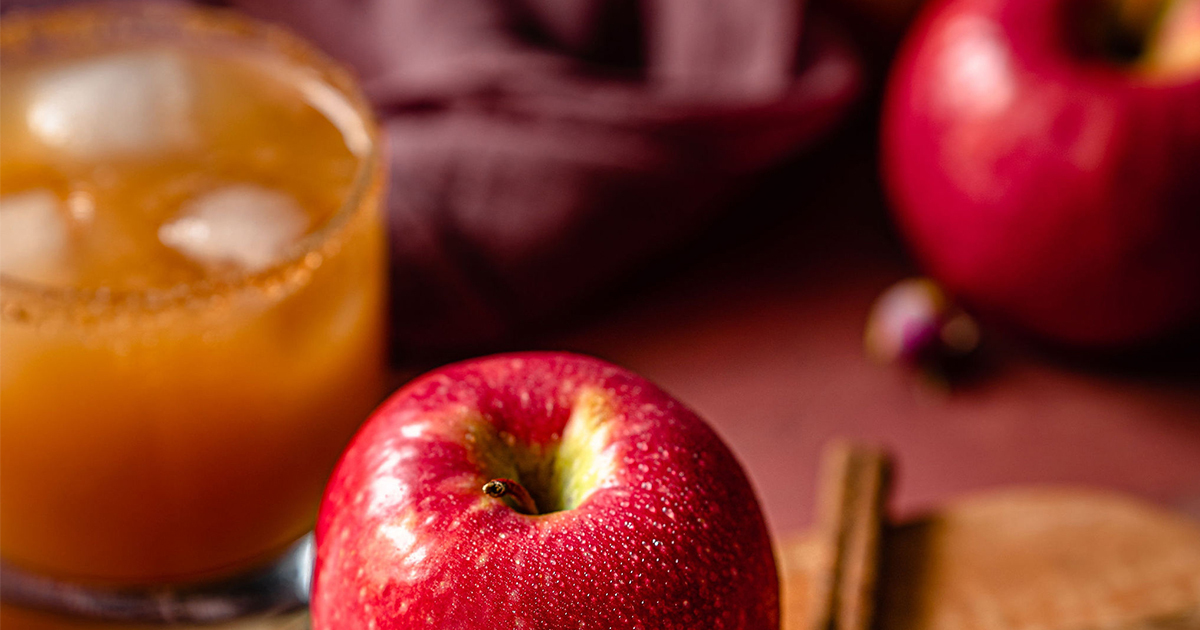 Pink Lady® Cinnamon Whiskey Cocktail - Superfresh Growers